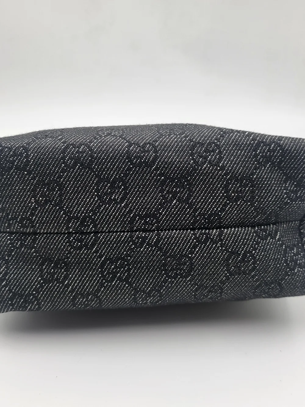 Gucci GG Denim Canvas Small Cosmetic Toiletry Pouch..Authentic. Full Set....
